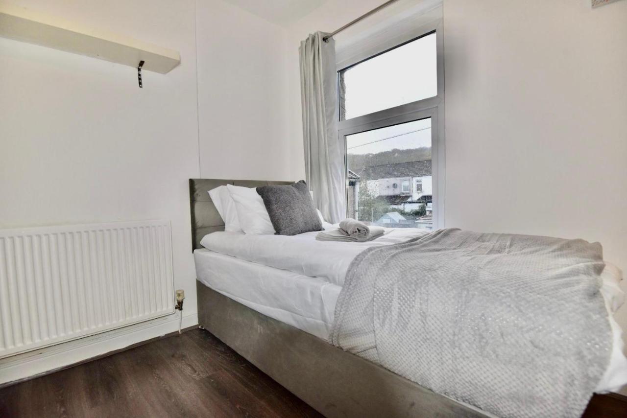 Come On In Villa Pontypridd Exterior foto